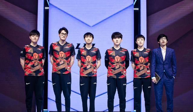 显然与利物 显然与利物