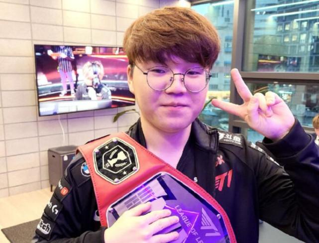 小组出线的 小组出线的