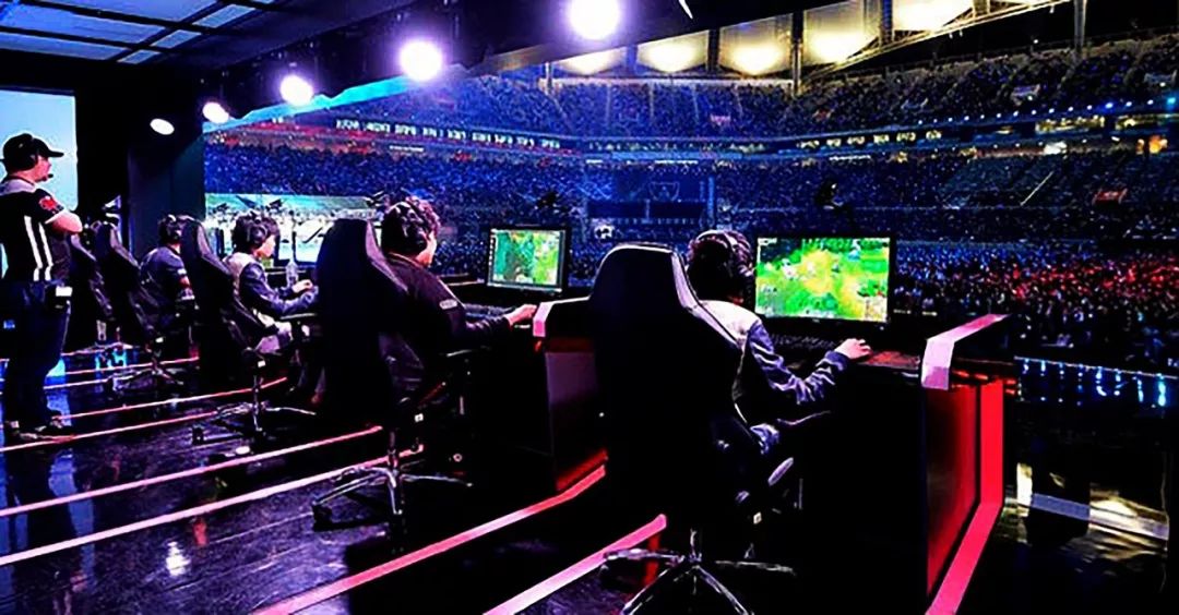 退居亚军 退居亚军