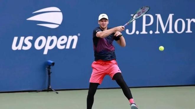 场上的三连 场上的三连