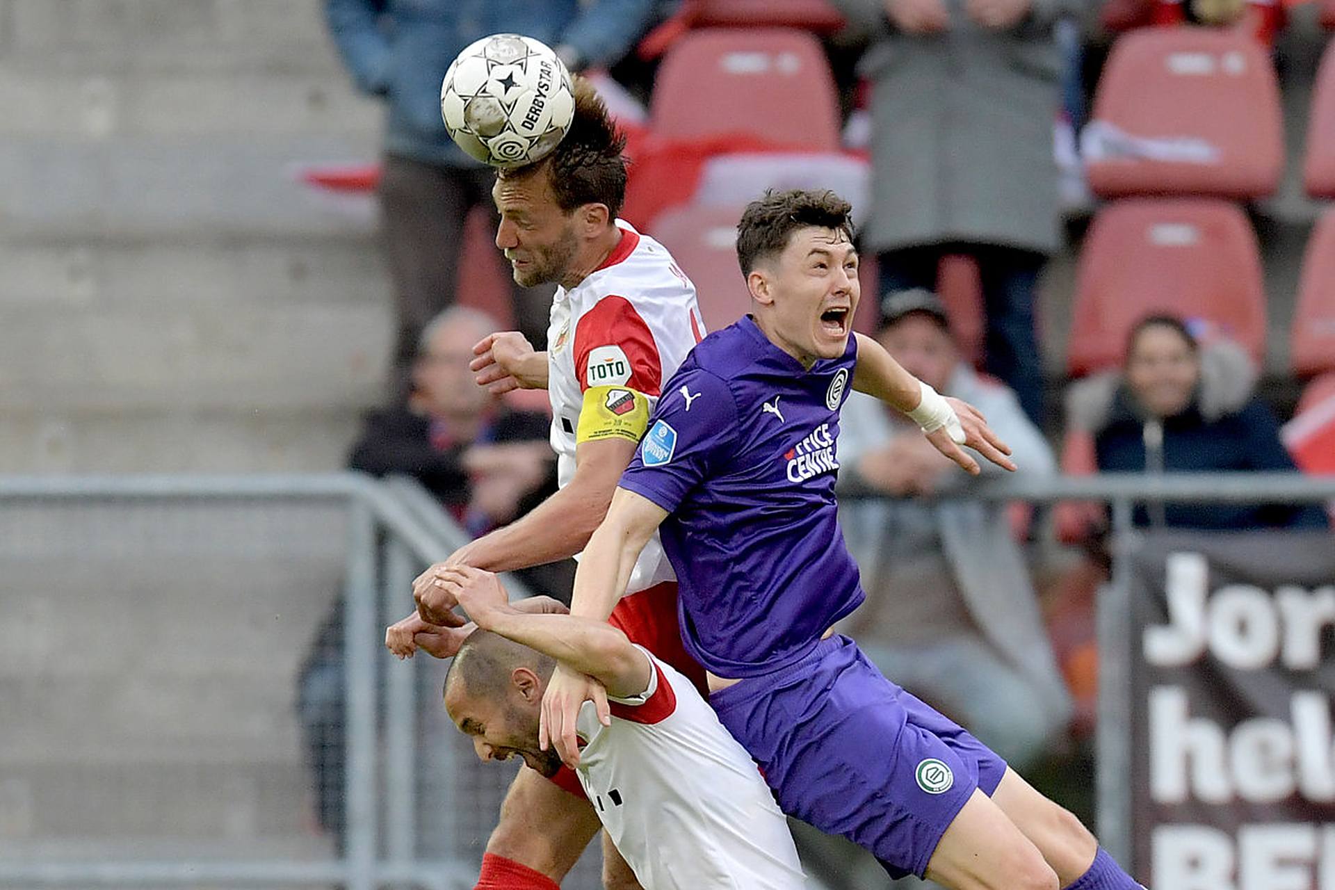 看似勇敢的 看似勇敢的